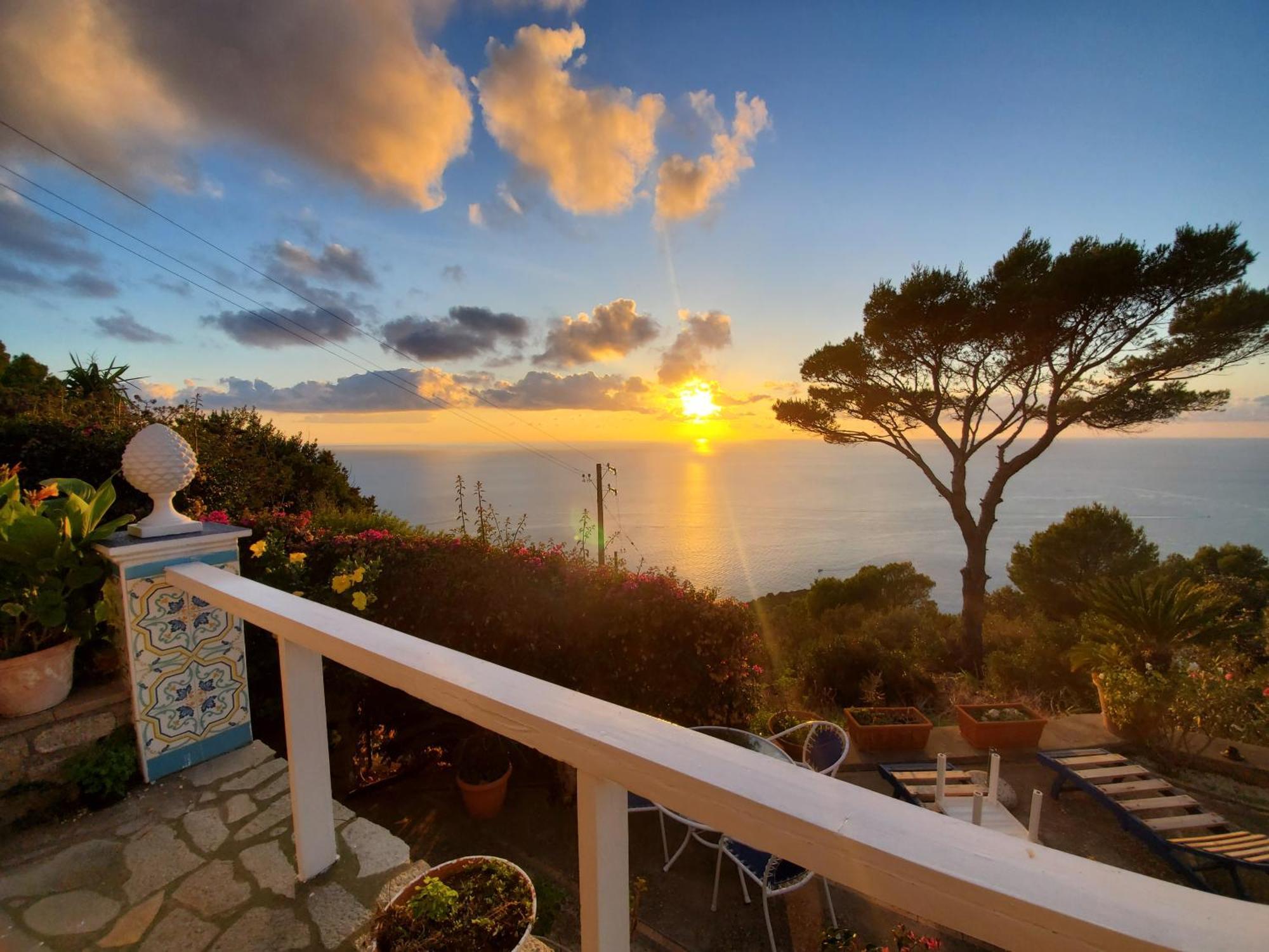 Bb La Guardiia Bed and Breakfast Anacapri  Buitenkant foto